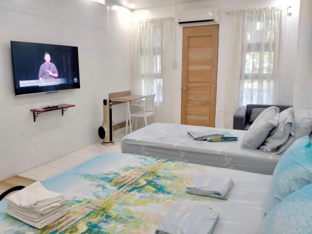 Balai Tinay Guesthouse Легаспі Номер фото