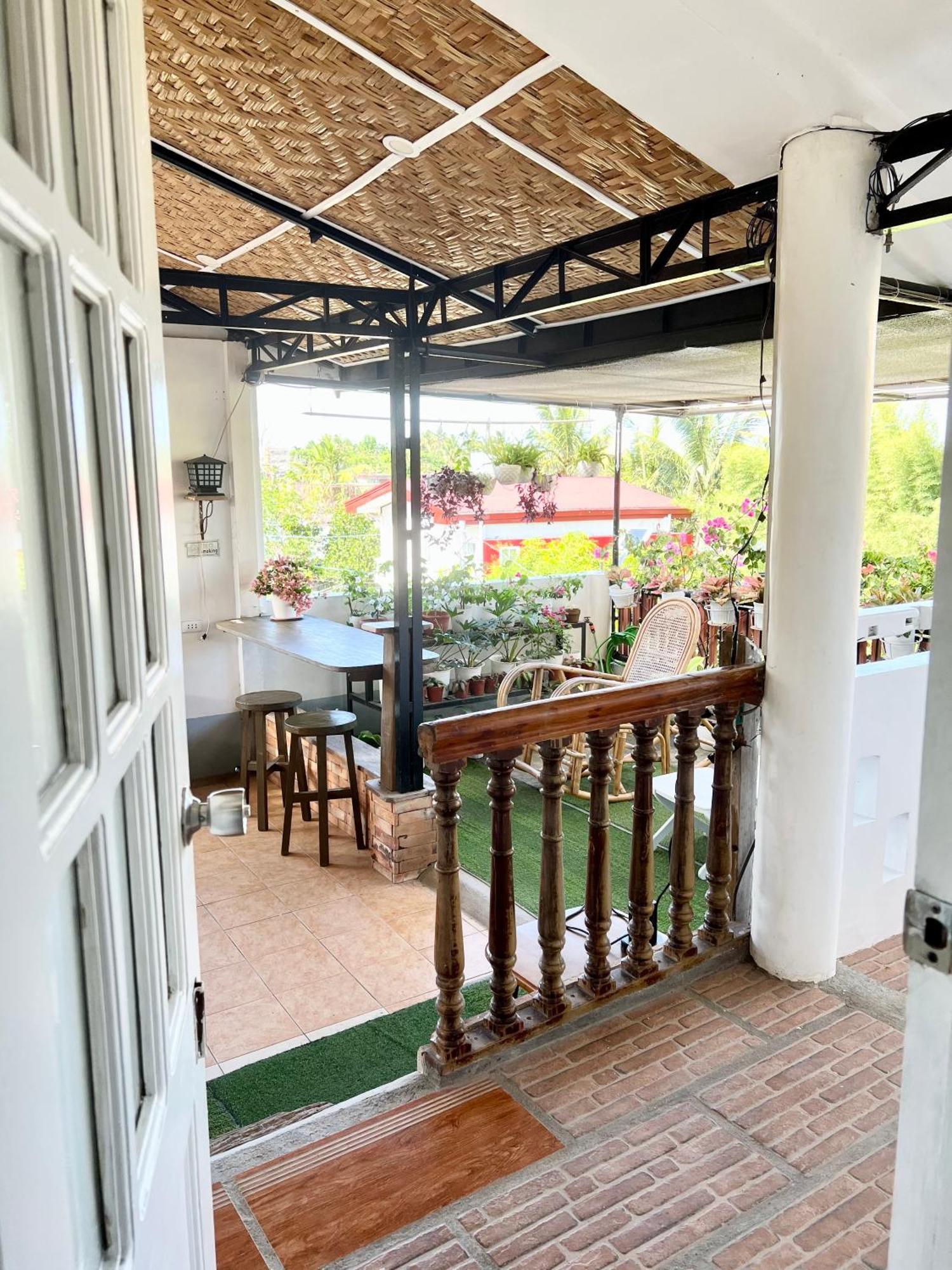 Balai Tinay Guesthouse Легаспі Номер фото